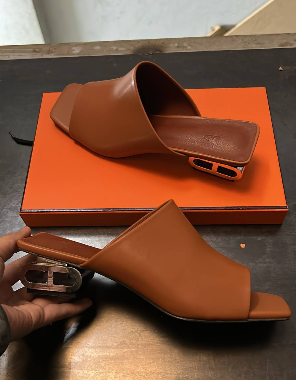 Hermes 

Size 36 to 41

110 dhs💓

Zain146
♥️♥️♥️