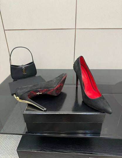 PACIOTTI  
☘️ *SIZE  36  to 41 ☘️                                                                                                       
280 dhs✅

Zain224
♥️♥️♥️