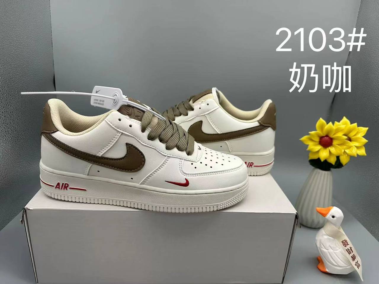 Airforce 1
Size 40 to 45
100 dhs💓

Zain27
♥️♥️♥️