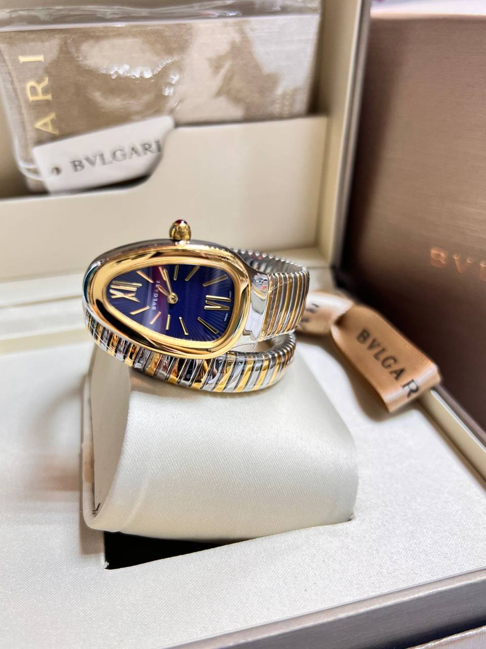 Bvlgari   
master quality 

with box 
🎁🎁🎁

paper bag
280 dhs🪙🌨️

Zain85
♥️♥️♥️
