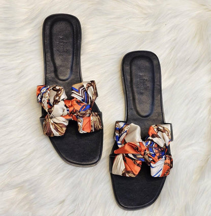 HERMES 
☘️ *SIZE  36  to 41 ☘️                                                                                                       
180 dhs✅

Zain224
♥️♥️♥️