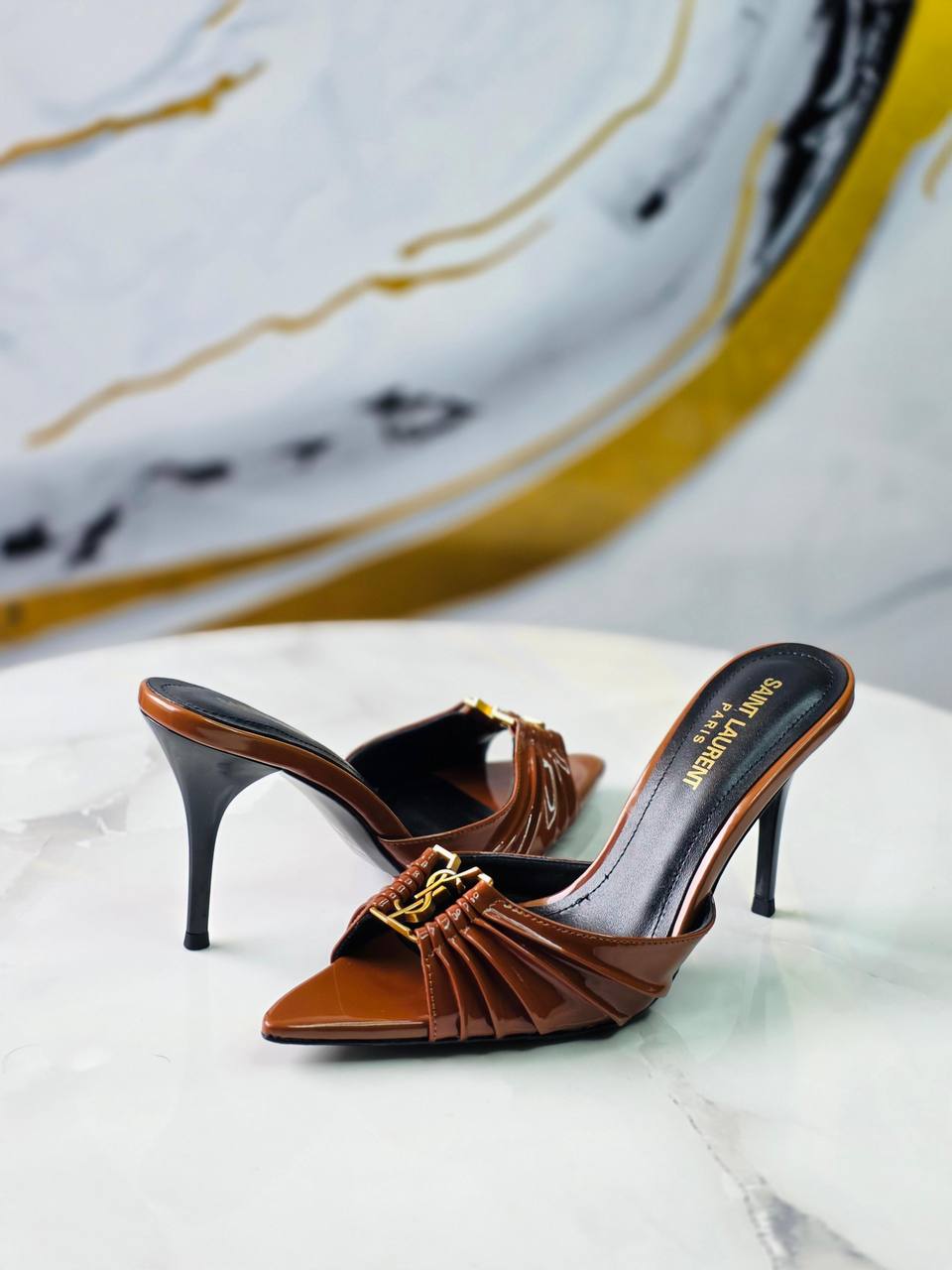 YSL
Super *AAA* *+* Quality 💯 
With original packing🎁🎁
SIZE:36and41
Available now
400 dhs💓

Zain309
♥️♥️♥️
