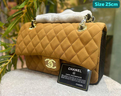 Chanel

Best quality

With box’s
🎁🎁🎁

115 dhs✅
size 25cm

Zain158
♥️♥️♥️