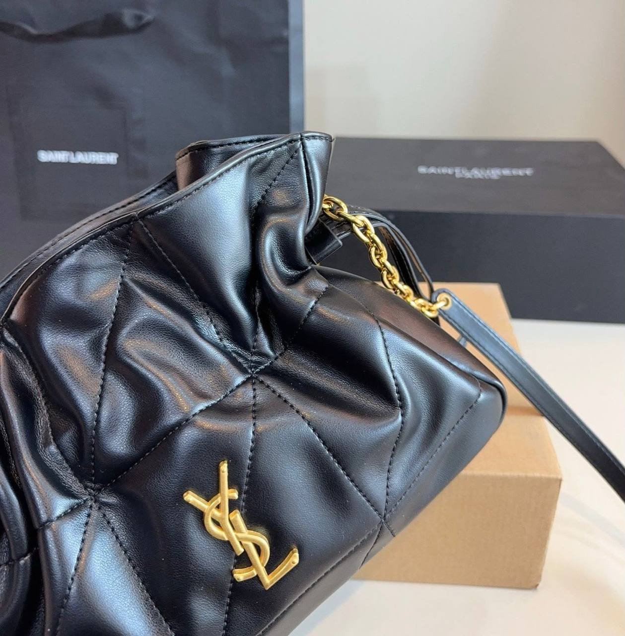 YSL 
 SMALL SIZE 

WITH BOX
🎁🎁🎁

90 dhs✅

Zain39
♥️♥️♥️