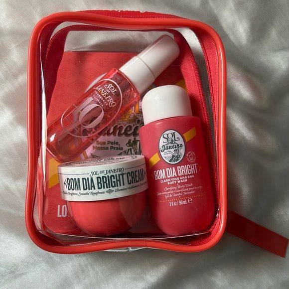 body care products set
50 dhs🪙🌨️

Zain60
♥️♥️♥️
