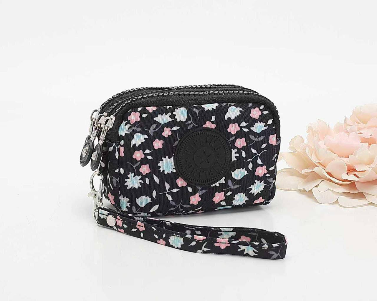 Kipling 
small size 
15 dhs🇦🇪🇦🇪

Zain295
♥️♥️♥️