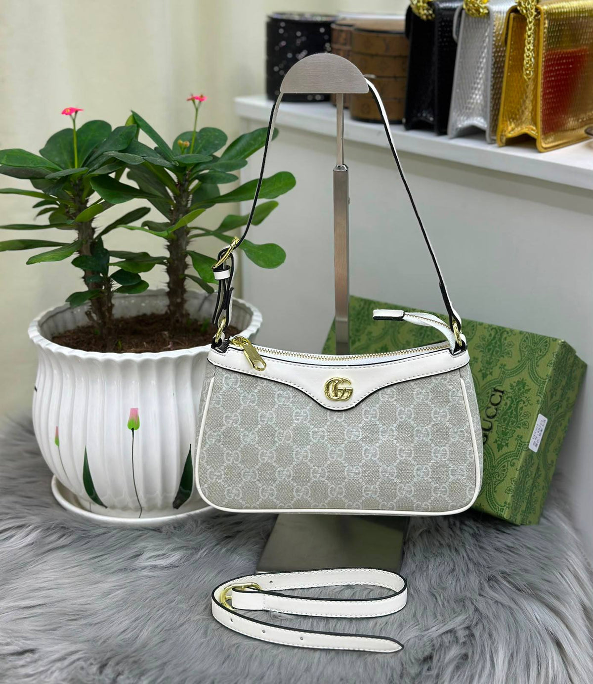 GUCCI
SIZE 24 CM    

90 dhs🇦🇪🇦🇪
Withbox

Zain244
♥️♥️♥️