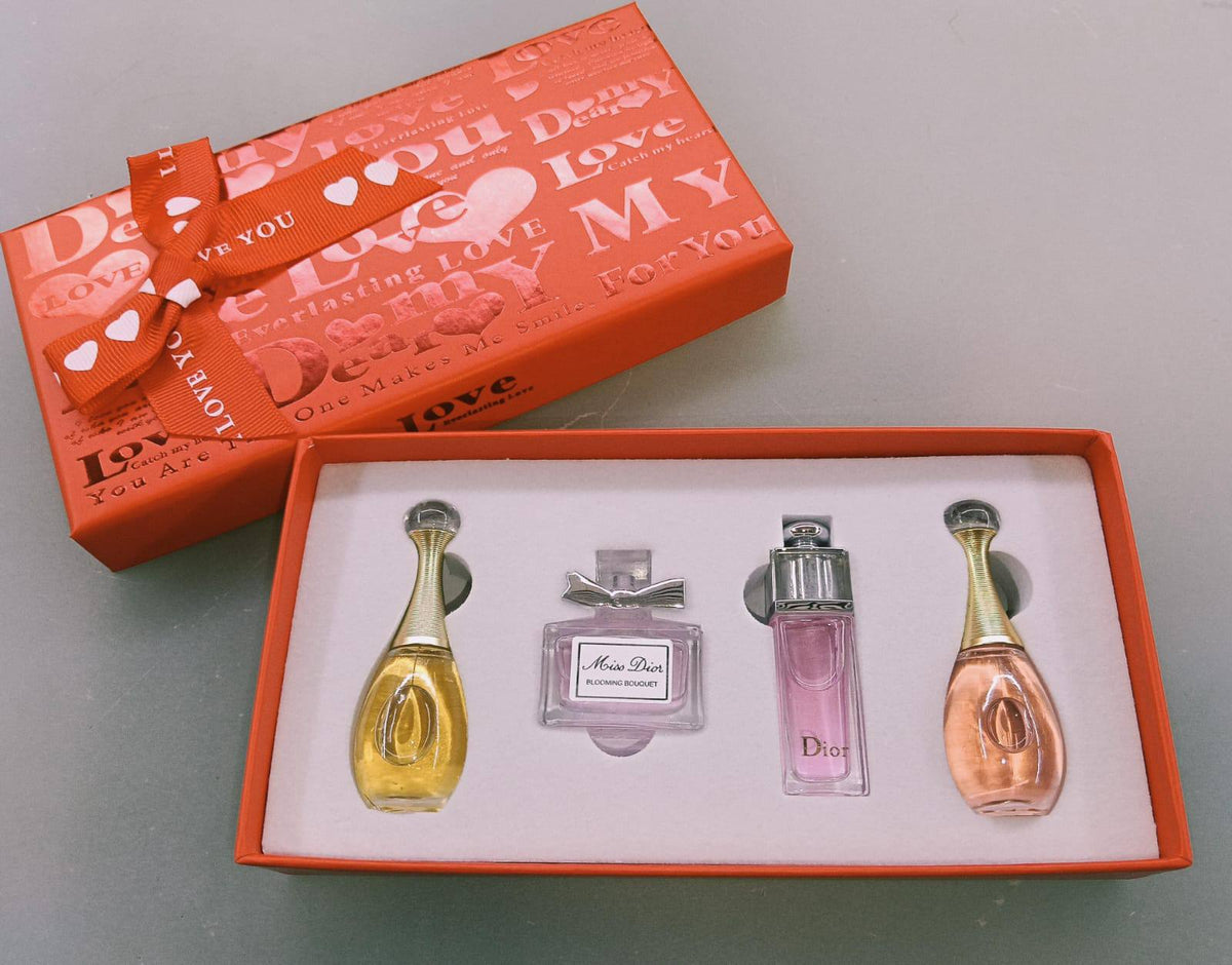 DIOR

 4in1 RED
50 dhs🇦🇪🇦🇪. Each


Zain01
♥️♥️♥️