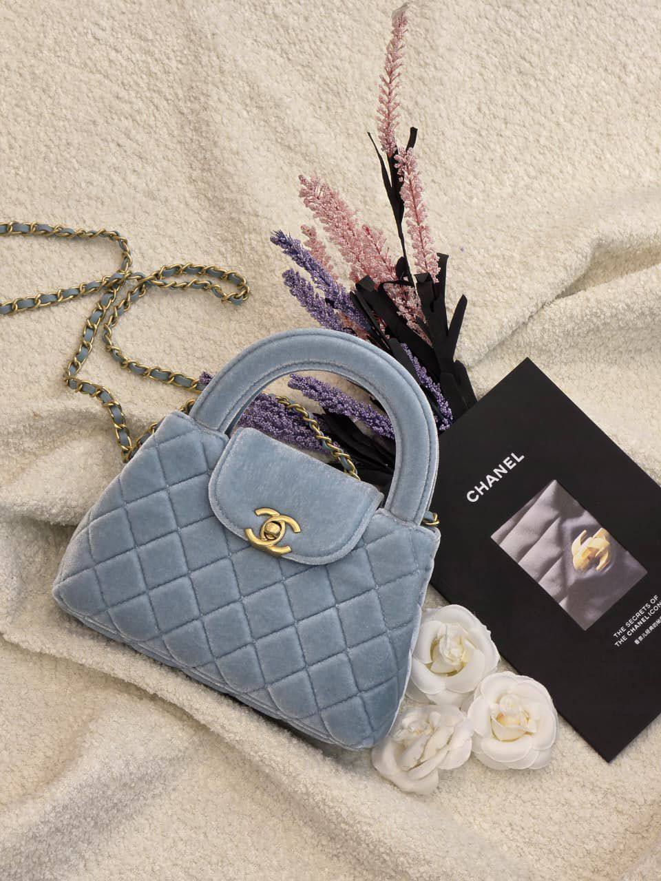 Chanel 
         20Cm
240 dhs❤️

Zain131
♥️♥️♥️