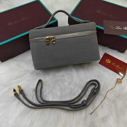 Loro Piana

90 dhs💓

with box
🎁🎁🎁

Zain235
♥️♥️♥️
