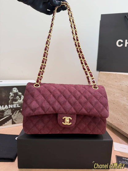 Chanel

25cm

340 dhs🇦🇪🇦🇪

Zain10
♥️♥️♥️