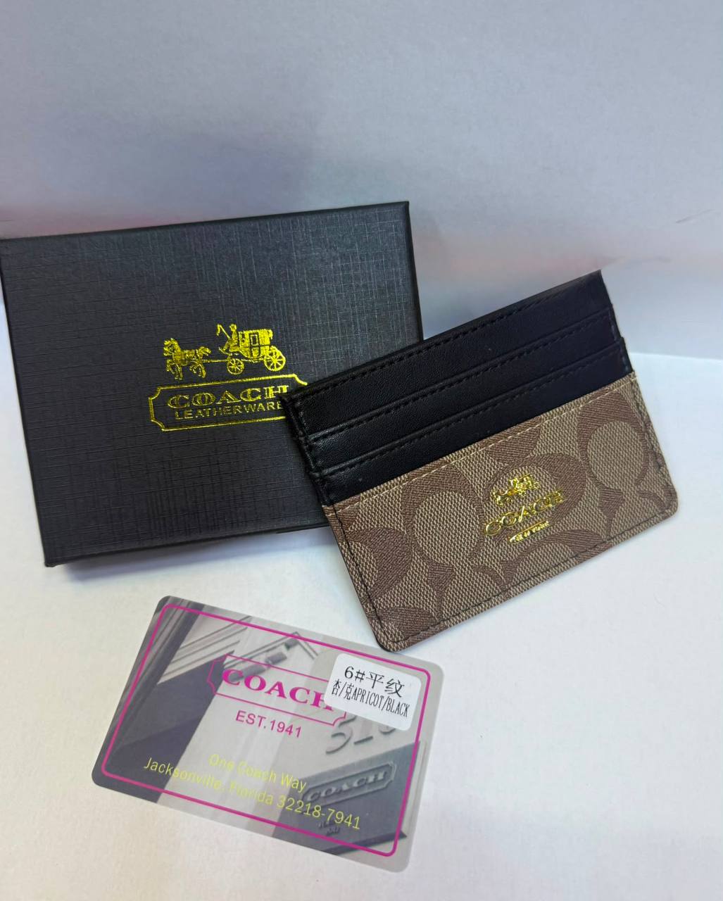 Card Holders
With box 
30 dhs💓

Zain93
♥️♥️♥️
