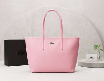 LACOST BAG
GOOD QUALITY  
45 dhs💓
SIZE: 45:25:10

Zain40
♥️♥️♥️