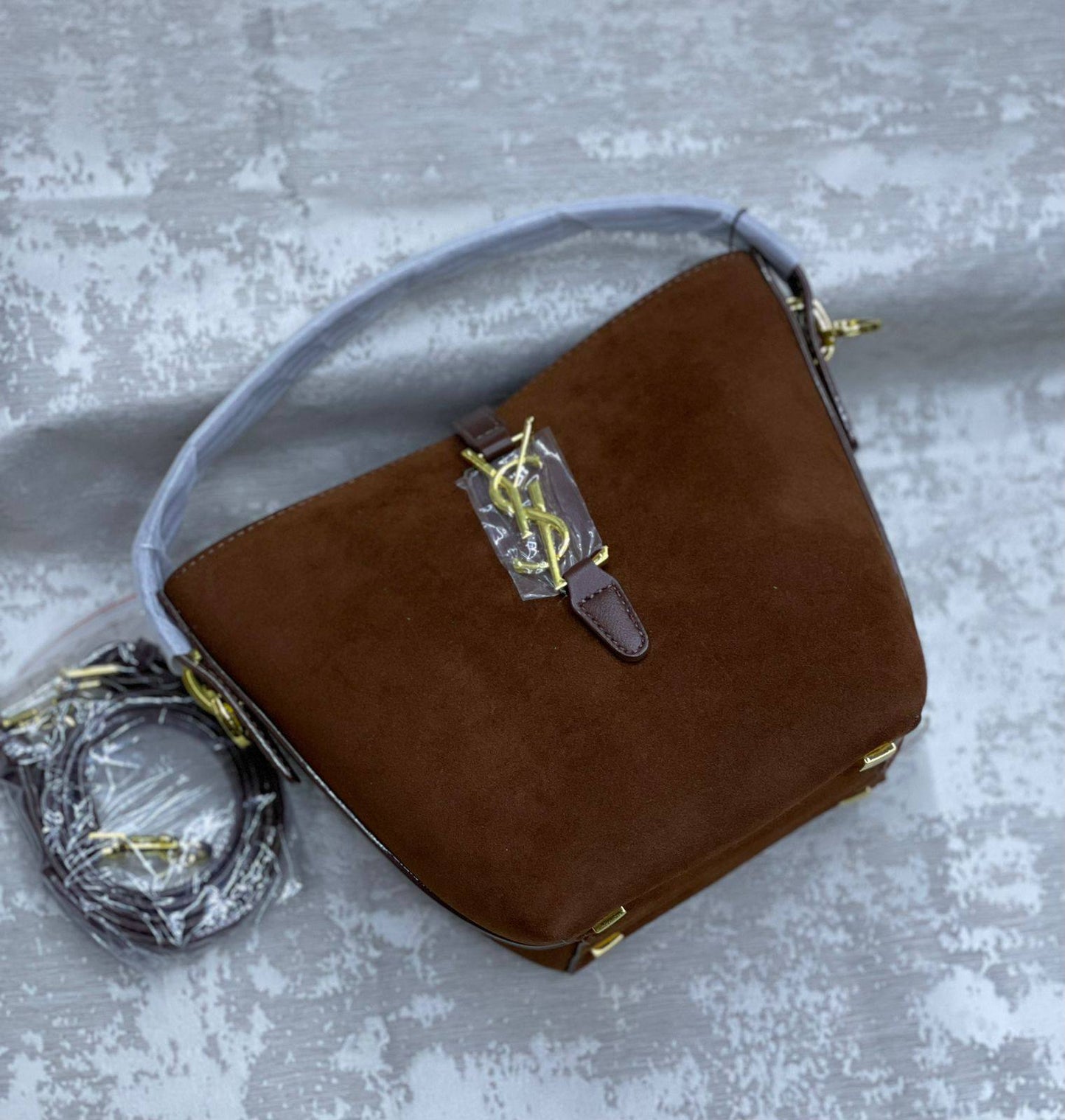 YSL
new design 
115 dhs💓

Zain175
♥️♥️♥️