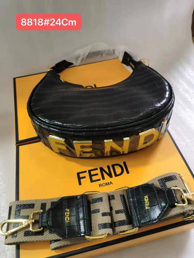 Fendi 
100 dhs✅

with box🎁

size 24cm

Zain213
♥️♥️♥️