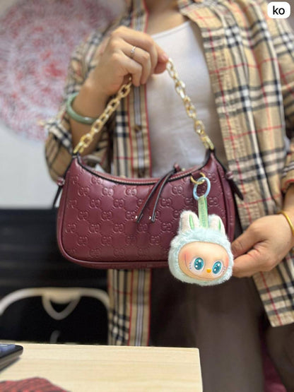 ❤️ Gucci Emblem
1⃣️ First quality +🎁
Size : 24 * 16  cm
85 dhs✅
with box🎁

Zain115
♥️♥️♥️