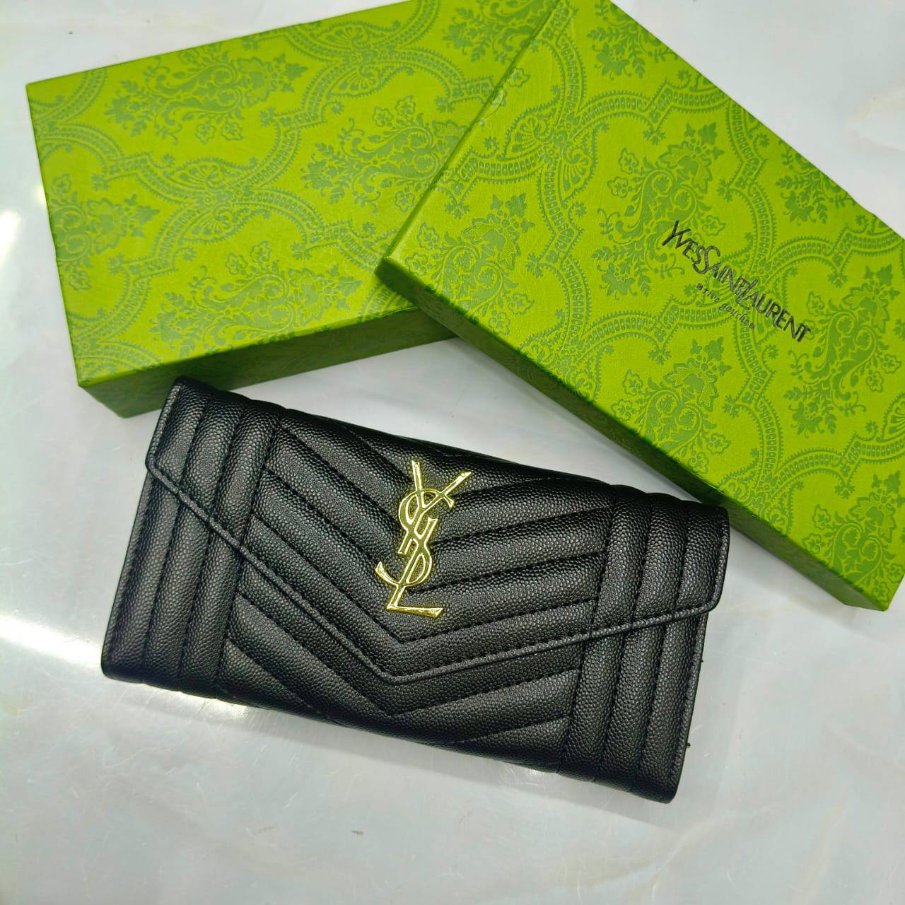 TRI-FOLD 𝗟𝗢𝗡𝗚 WALLET

WITH BOX
🎁🎁🎁

30 dhs🪙🌨️

Zain31
♥️♥️♥️