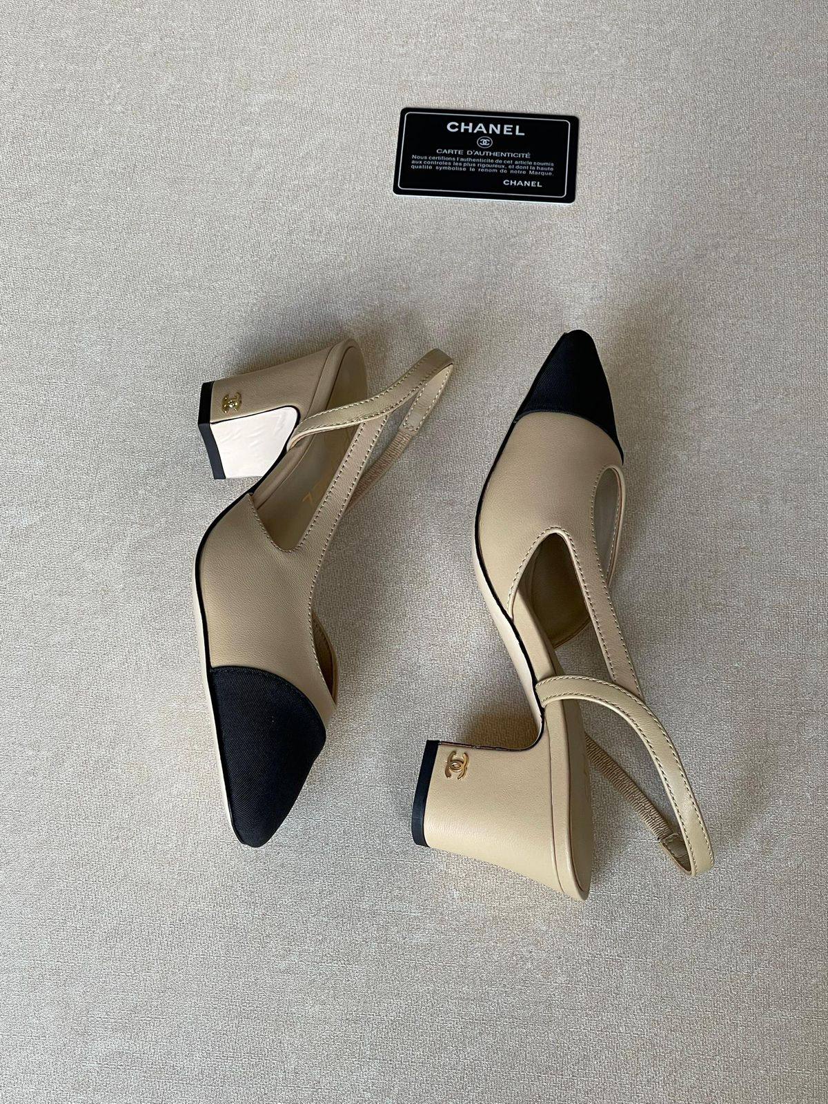 CHANEL 
SuperMaster Quality 💯
450 dhs🌺
Size:36-41💥

Zain171
♥️♥️♥️