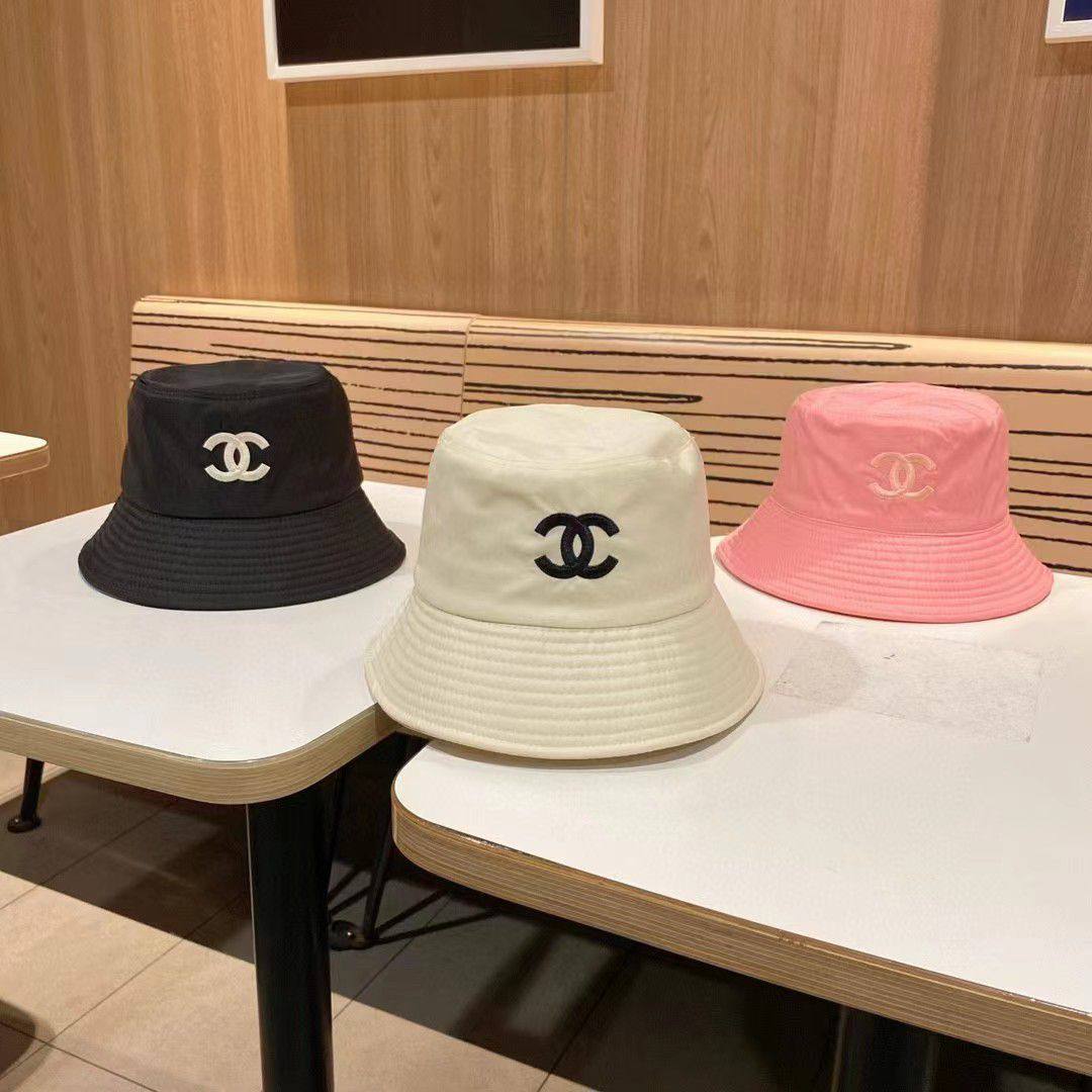 HAT
50 dhs💓

Zain231
♥️♥️♥️