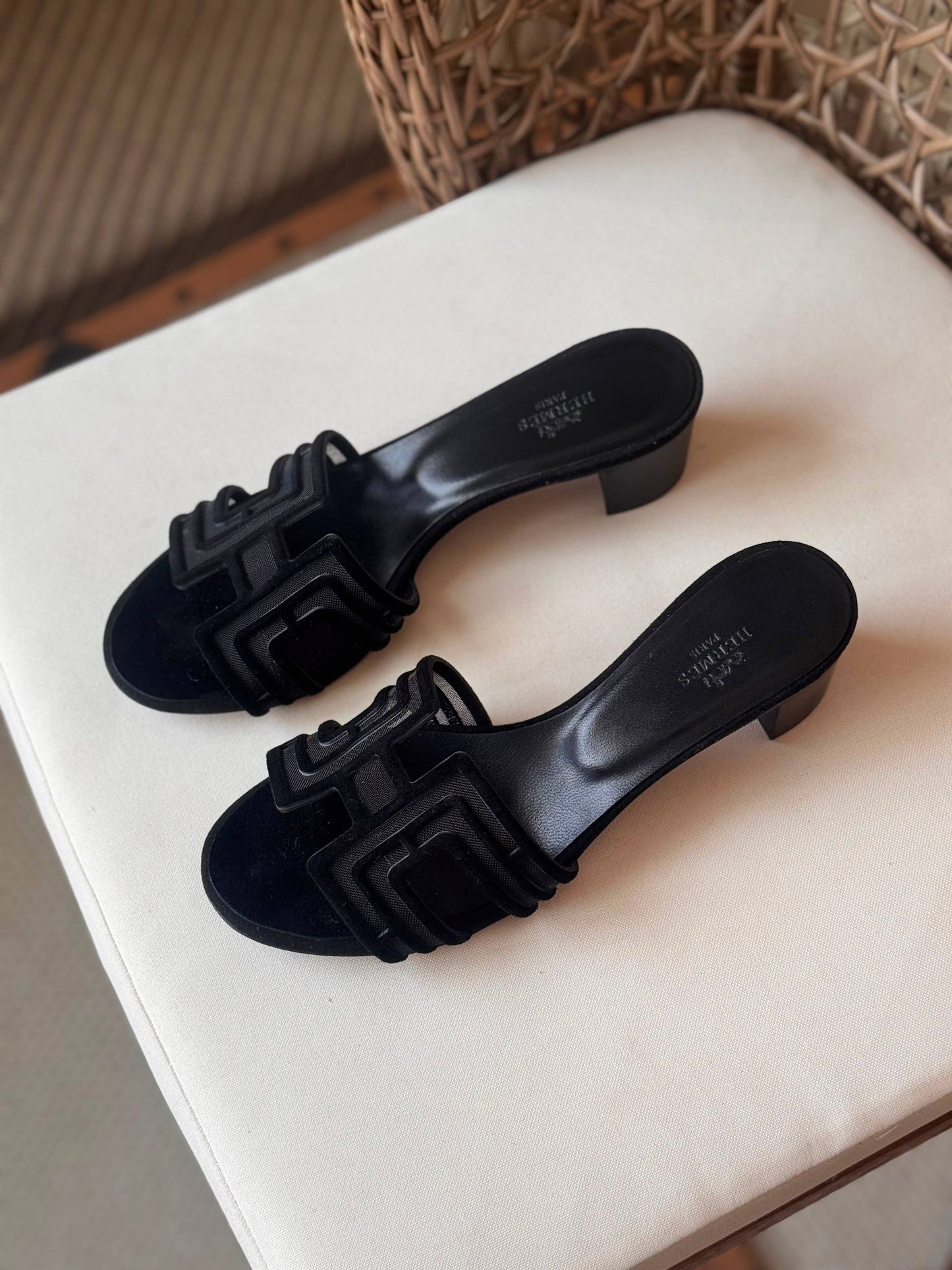 HERMES 
✨ Collection
👠 36–41
💎 Premium Quality
🔥 Super Master
450 dhs✅

Zain198
♥️♥️♥️