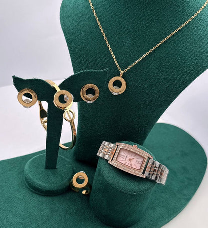Accessories Set

With box 
🎁🎁🎁

90 dhs🪙💚

Zain45
♥️♥️♥️