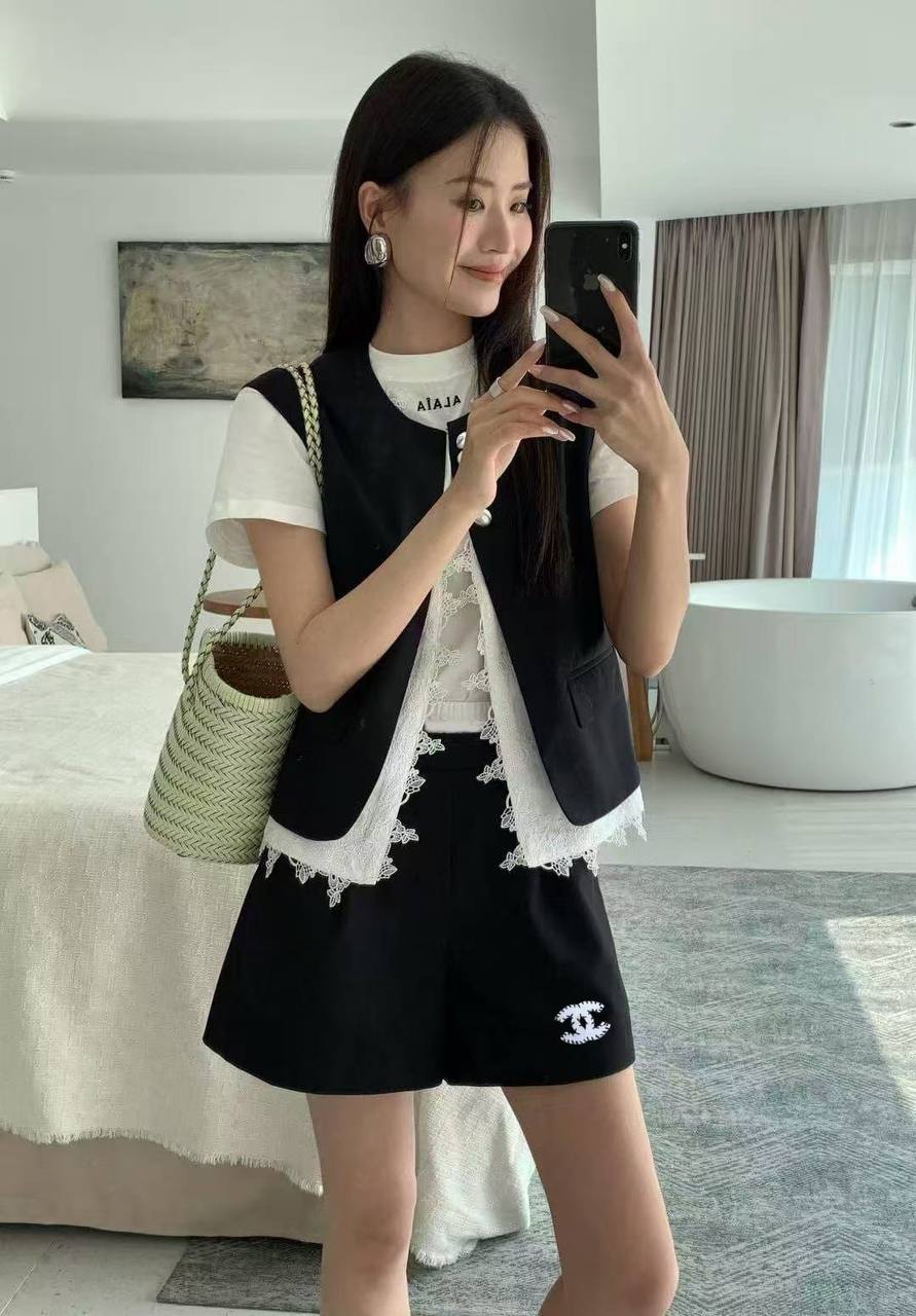 *New collections*                                                
CHANEL
*Super Master quality*
*Sizes: S M L XL* 
450 dhs✅

Zain308
♥️♥️♥️
