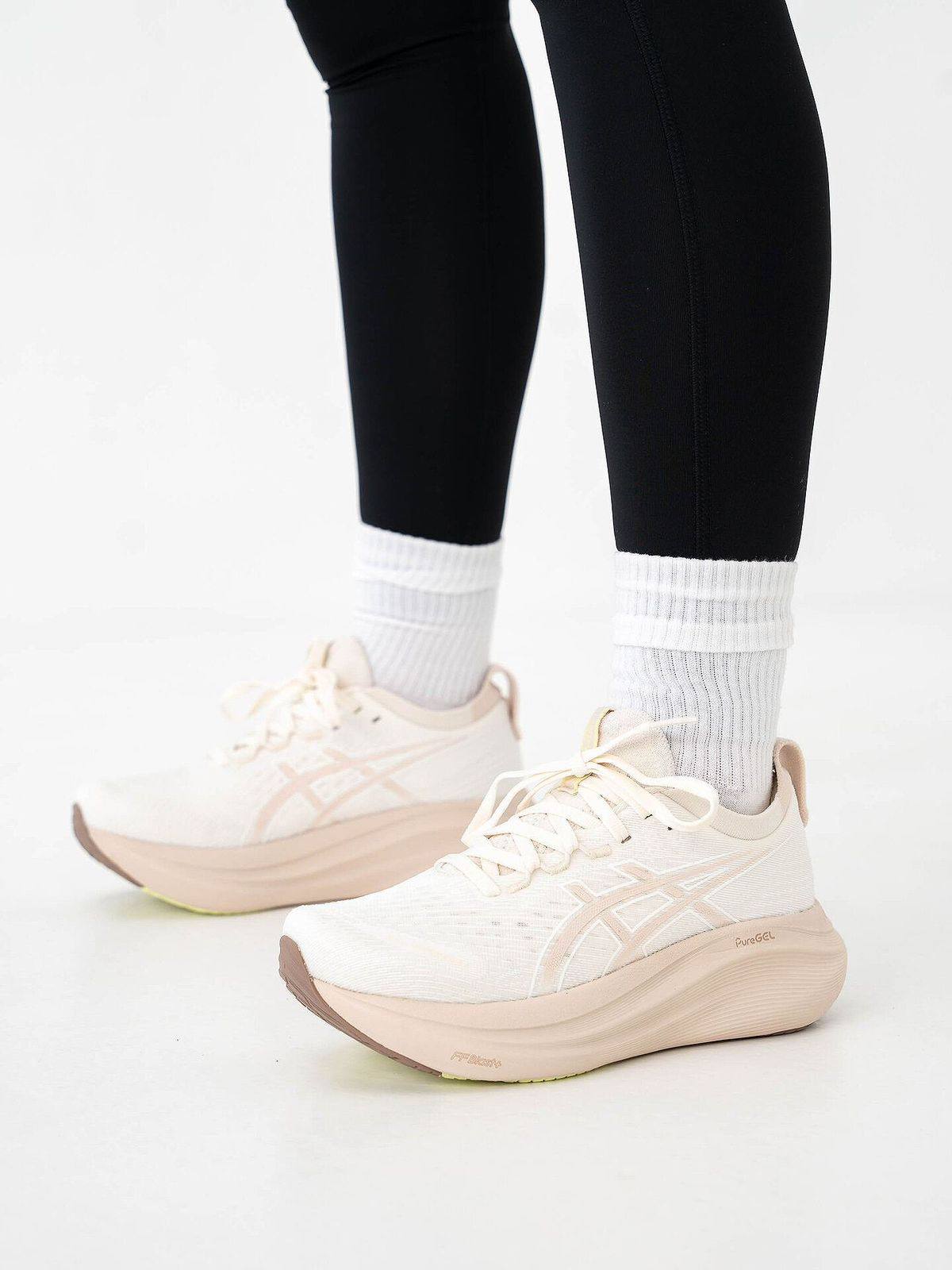 ASICS Gel Nimbus 27 'Cream Mineral Beige'
36-46 AVAILABLE 
210 dhs❣️

Zain241
♥️♥️♥️