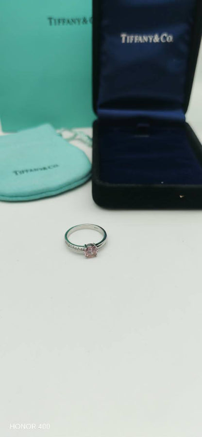 Tiffany &co

85 dhs🇦🇪🇦🇪

Zain122
♥️♥️♥️