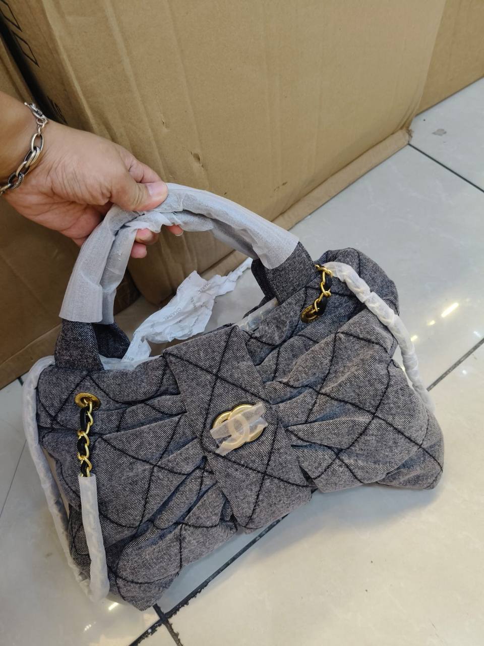 Chanel
Master🌺🌺
230 dhs✅

Zain10
