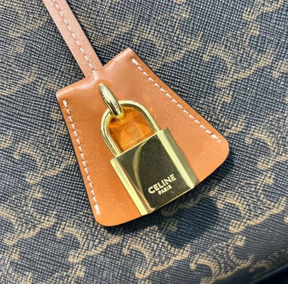 CELINE 

NEW CAME 

GOOD QUALITY 

100 dhs🇦🇪🇦🇪

Zain295
♥️♥️♥️