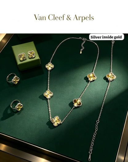 VCA SET😍
Necklace ❤️‍🔥
Earring 🍁
Bracelet ✨
Ring free size 💍

With same brand boxes 🗃️ 
And paper bag 🛍️

75 dhs🇦🇪🇦🇪🇦🇪
Zain216
♥️♥️♥️