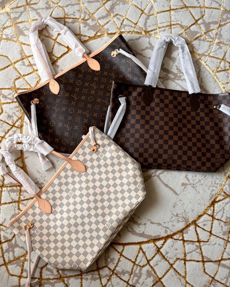 Gucci 
90 dhs💓
Size47cm

Zain06
♥️♥️♥️