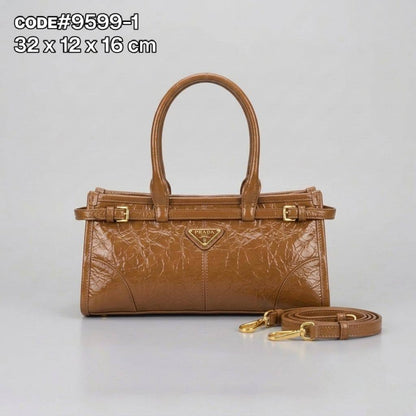 Prada ʙᴏɴɴɪᴇ ʜᴀɴᴅʙᴀɢ
ʟᴀᴍʙsᴋɪɴ ʟᴇᴀᴛʜᴇʀ ᴍᴀᴛᴇʀɪᴀʟ
ɢᴏʟᴅ ʜᴀʀᴅᴡᴀʀᴇ
ɪᴛ ʜᴀs ᴀ ʙᴇʟᴛ ʟᴏɴɢ sᴛʀᴀᴘ
sɪᴢᴇ : 32 cm

95 dhs🇦🇪🇦🇪

Zain31
♥️♥️♥️