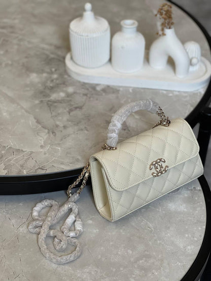CHANEL✨
Available original box 📦 
With full packing 🎀🎀
Super high quality 💥💥
For Price 👇 WhatsApp✅
0568585901 
0507557372
0552275751 Owner Zain 👌

Zain283
♥️♥️♥️