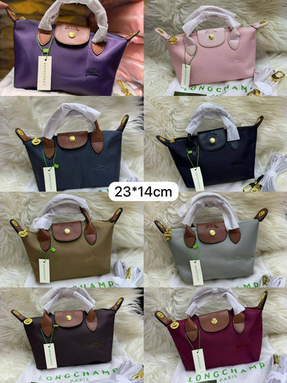 🌷 Long Champ Small
1️⃣ First  Quality 
Size：23 * 14 cm
65 dhs✅

Zain115
♥️♥️♥️