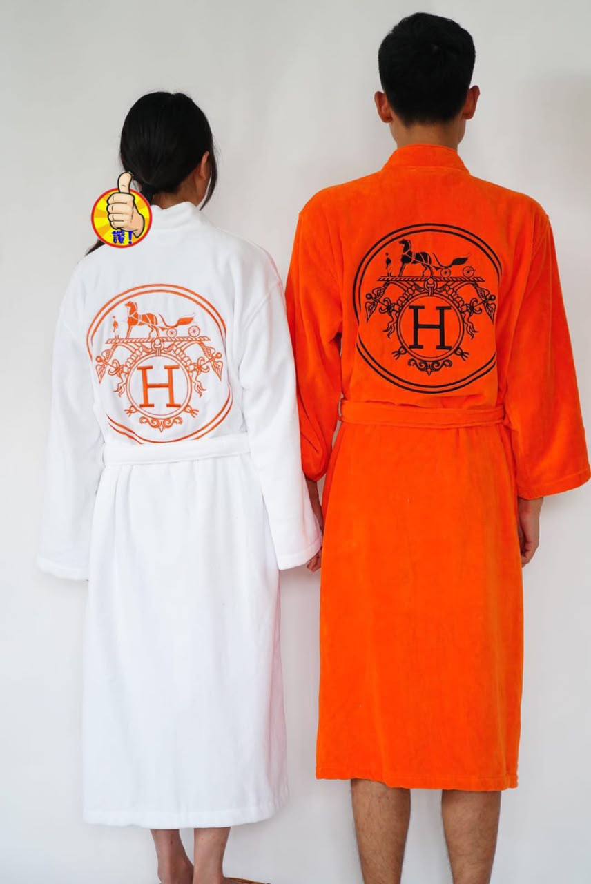 *New collections*                                                
HERMES BATHROBE
*Super Master quality*
*Sizes:FREE SIZE*

550 dhs🇦🇪🇦🇪

Zain308
♥️♥️♥️