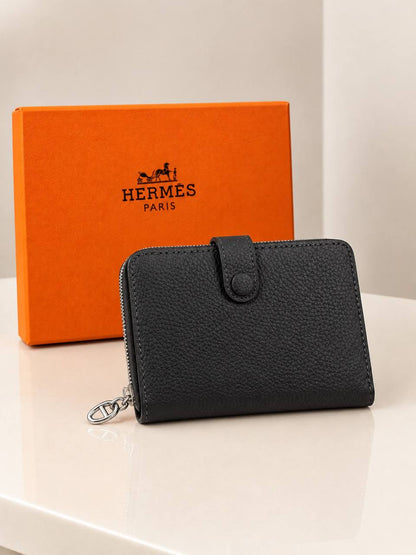 NEW COLLECTION👌🏻
HERMES WALLET  ❤‍🔥
 MASTER Quality👑With Original Packaging👌🏻


For Price 👇 WhatsApp✅
0568585901 
0507557372
0552275751 Owner Zain 👌

Zain329
♥️♥️♥️