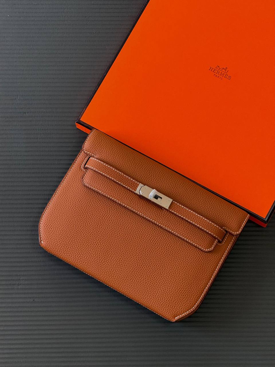 Hermes depeche togo leather 24cm💕master quality

😍with box❤️ 
🎁🎁🎁
340 dhs🪙🌨️

Zain51
♥️♥️♥️
