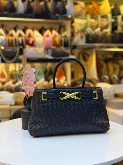 Bottega
110 dhs✅

Zain299
♥️♥️♥️