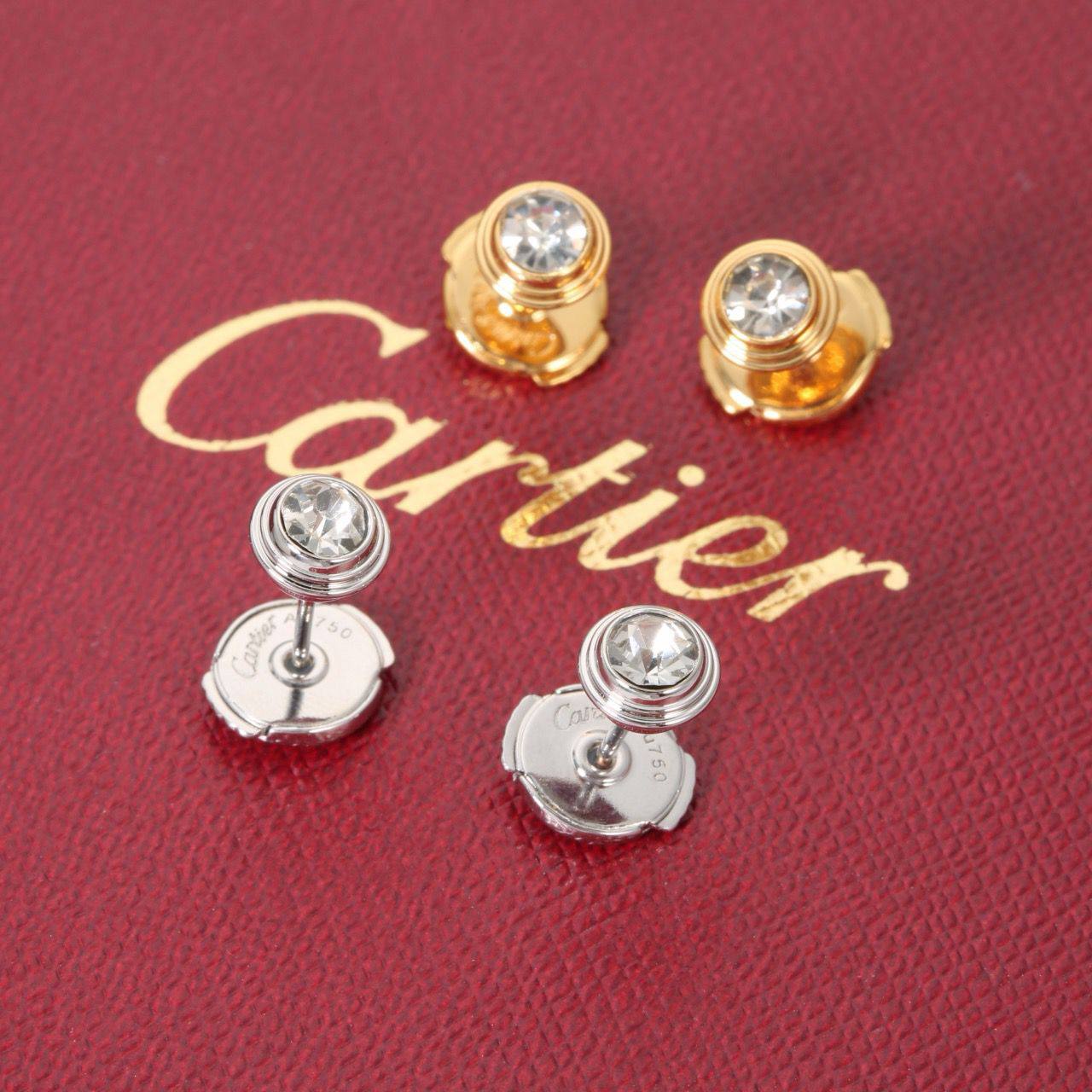 Cartier ❤️‍🔥*
Necklace 🍁
Bracelet 🌸
Earring 💥
Master quality 💯
With normal boxes 🗃️ 
120 dhs✅
With master box 📦 
150 dhs✅

Zain216
♥️♥️♥️