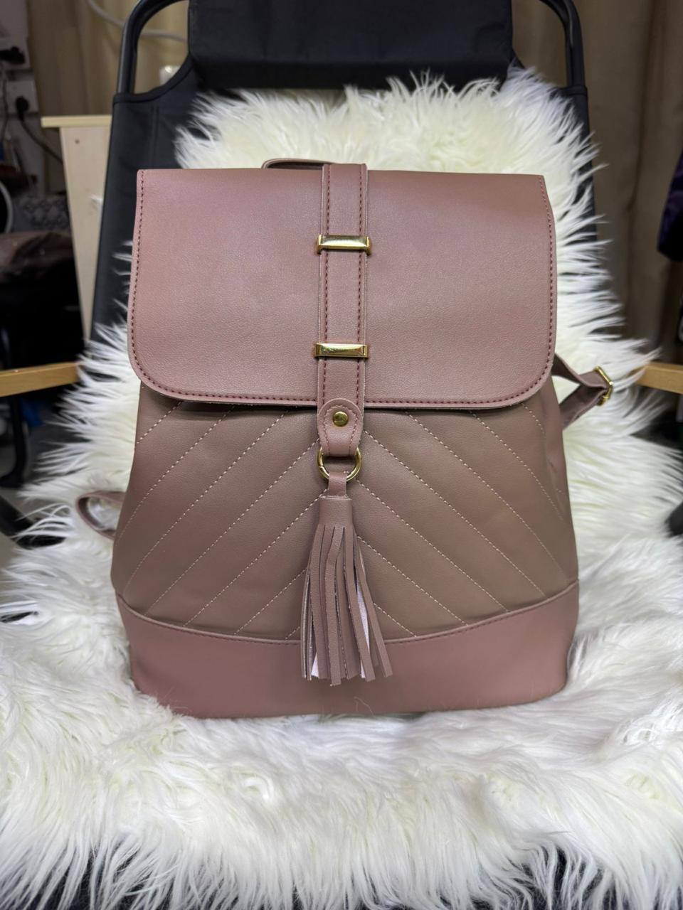🎉 Big Offer 🎊 

PU backpack

Good quality

Size: 29 * 34 cm

35 dhs🇦🇪🇦🇪

Zain115
♥️♥️♥️
