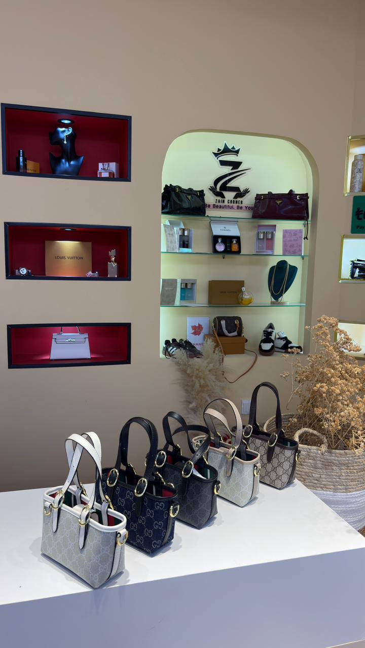 Gucci

100 dhs💓

Zain39
♥️♥️♥️