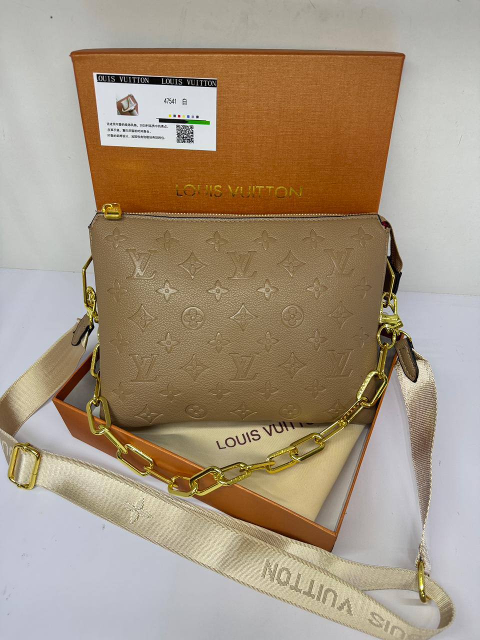 LV
High quality 

With box 🎁🎁🎁

105 dhs💓

Zain50
♥️♥️♥️