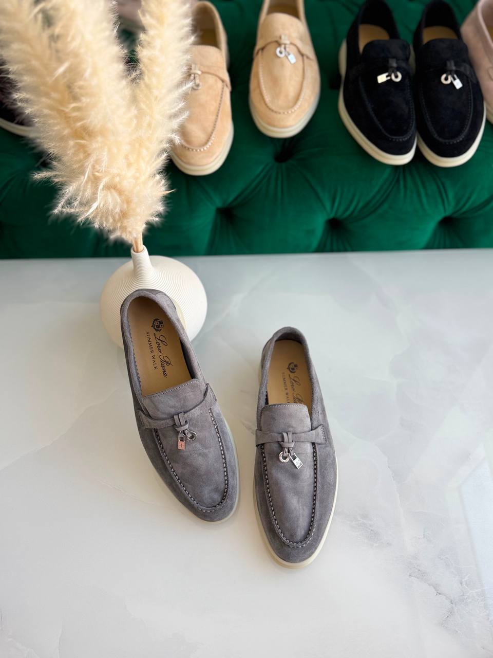 Loro Piana 
Vip quality 
Size:36 to 42
450 dhs🇦🇪🇦🇪

Zain113
♥️♥️♥️