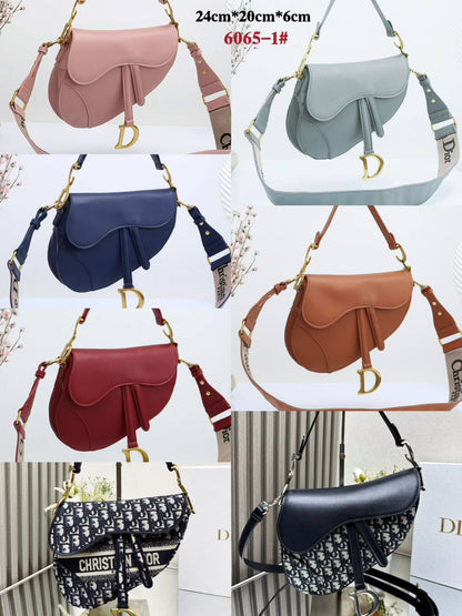 DIOR
 GOOD QUALITY 
WITH BOX
120 dhs✅

Zain295
♥️♥️♥️