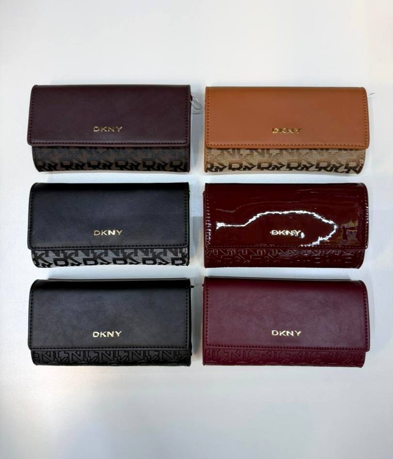 Bags
85 dhs✅
with box
size 19×3×10cm

Zain42
♥️♥️♥️