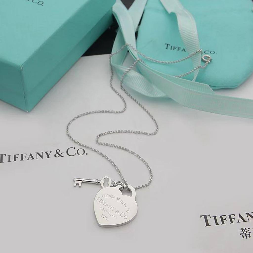 TIFFANY NECKLACE
MASTER✨💫
60 DHS✅
WITH BOX AND PAPER BAG🛍️🎁

Zain89
♥️♥️♥️