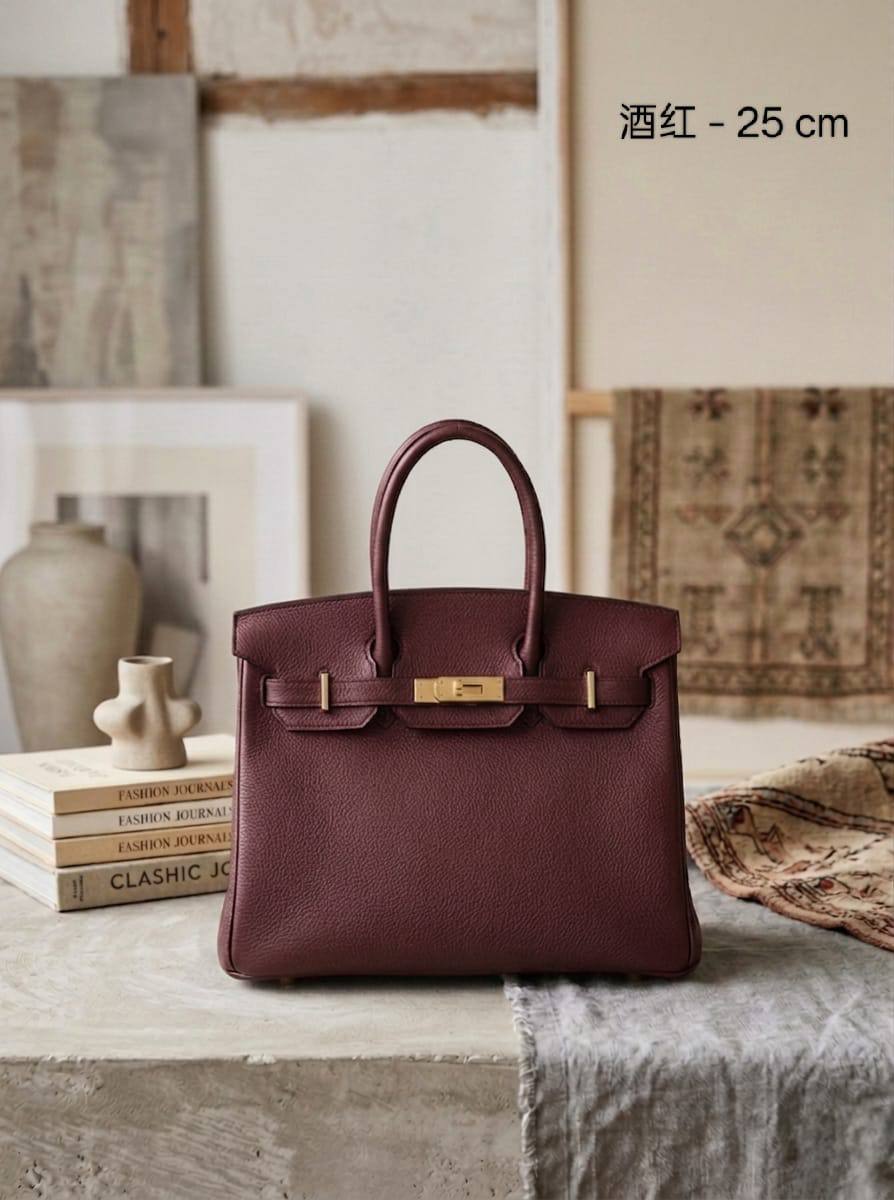HERMES ʙɪʀᴋɪɴs
ᴛᴏɢᴏ ʟᴇᴀᴛʜᴇʀ ᴍᴀᴛᴇʀɪᴀʟ
ɢᴏʟᴅ ʜᴀʀᴅᴡᴀʀᴇ
ᴡɪᴛʜ ʟᴏɴɢ ʙᴇʟᴛ sᴛʀᴀᴘ
sɪᴢᴇ : 25 cm

110 dhs✅

Zain31
♥️♥️♥️