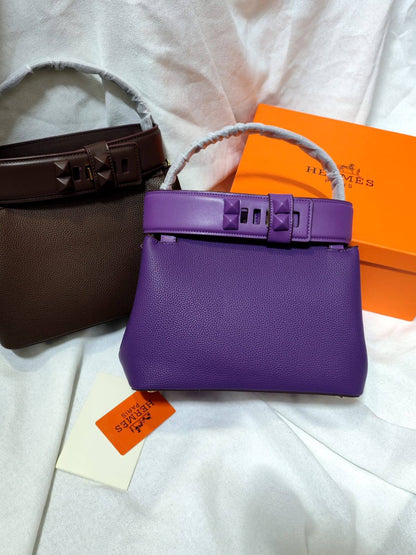 Hermes

105 dhs🇦🇪🇦🇪

high quality 

With box 

New come

Zain26
♥️♥️♥️