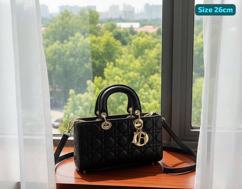 Dior

Best quality
With box’s
🎁🎁🎁

110 dhs👑
size 26cm

Zain158
♥️♥️♥️